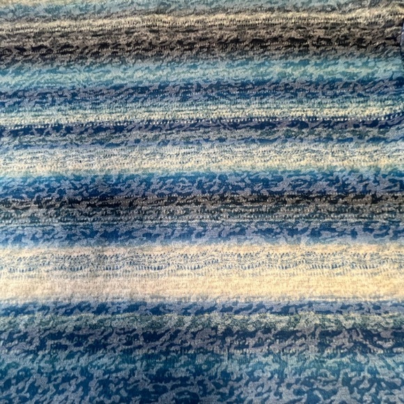 RUBY RD BLUE & WHITE STRIPED TEE W/SCOOP NECK & FLUTTER SLEEVES. SIZE XL - Picture 3 of 9